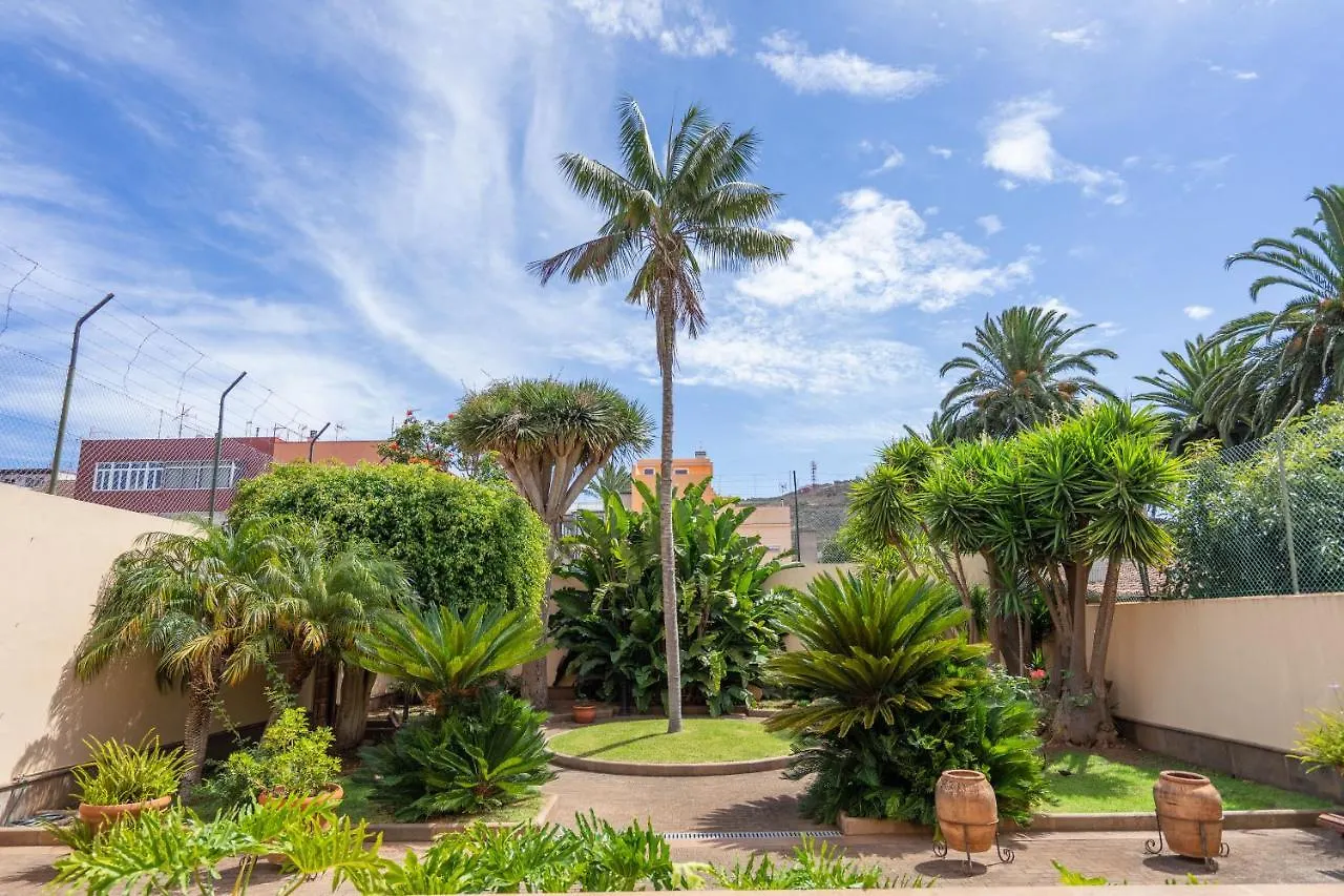 Espectacular Casa Con Jardin 